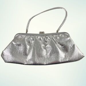 VINTAGE! Silver Sassy Specialty Clutch
